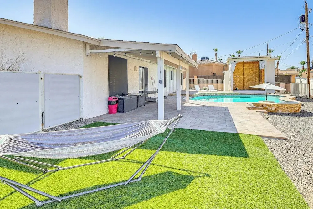 4 Mi to Beach & Boat Ramp: Lake Havasu City Abode!