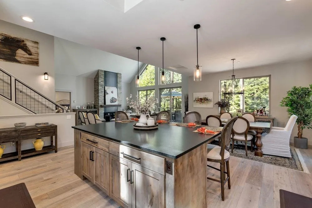 Grandview Manor