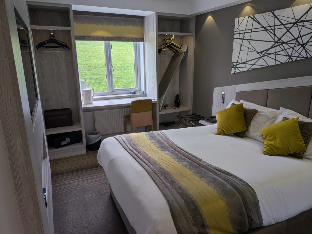 Red Hall Hotel