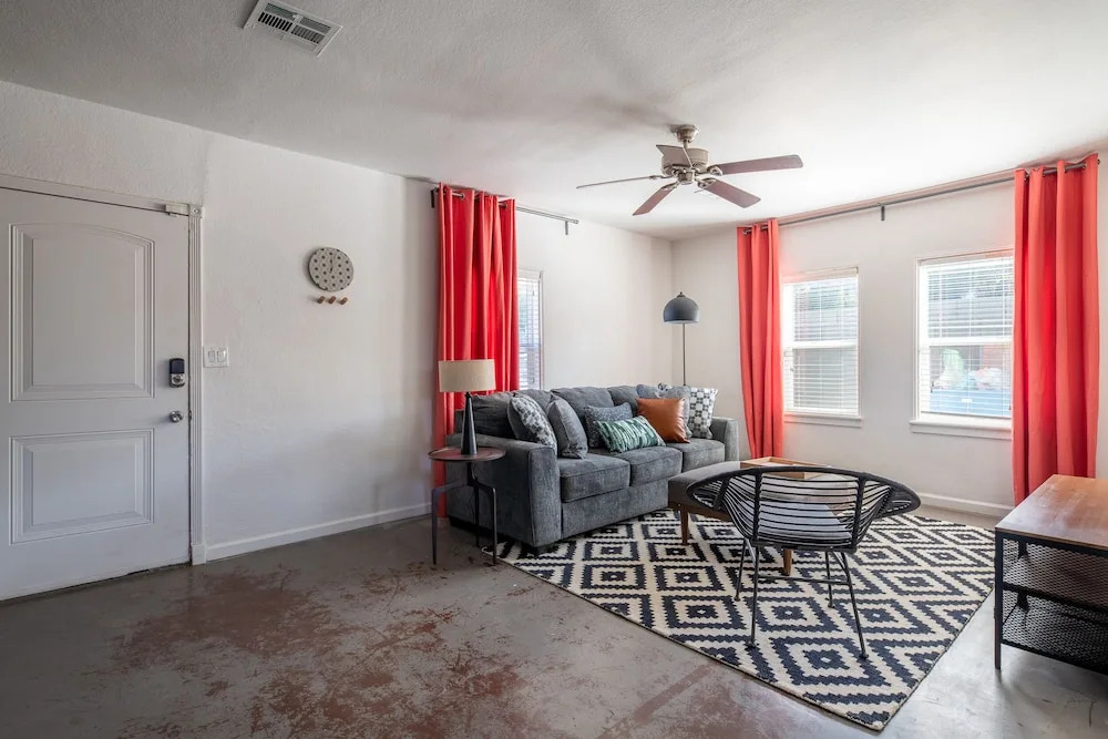 Cozy 2BR Home in Central Phoenix by WanderJaunt
