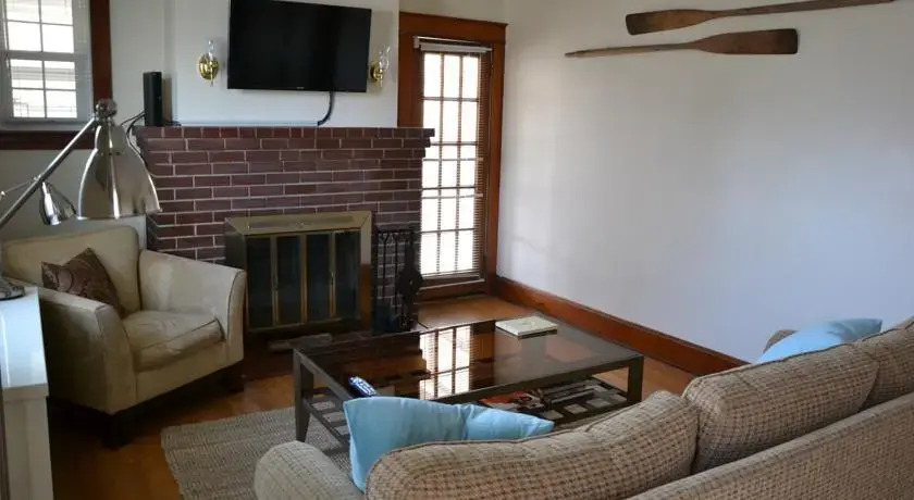 Cozy Cottage