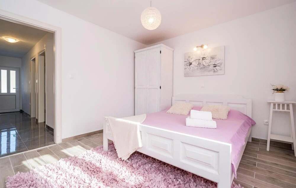 Amazing Home in Ston With Outdoor Swimming Pool, Wifi and 4 Bedrooms