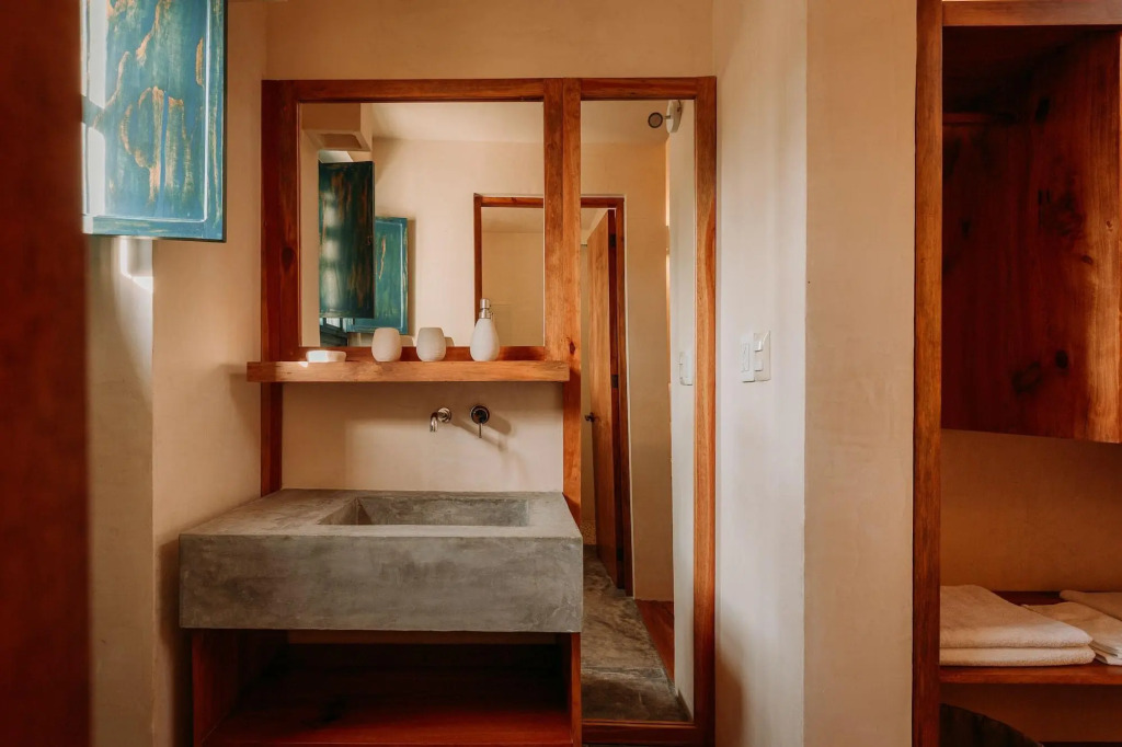 Waye Valladolid Centro - Sustainable, Authentic Experiences & Pet Friendly Boutique Hotel