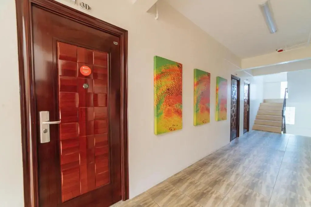 RedDoorz near Veterans Memorial Medical Center