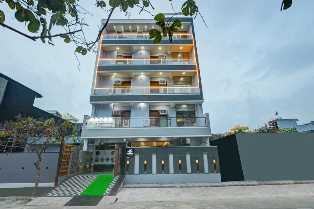 FabHotel La Corporate Suite