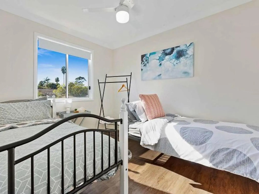 Pet Friendly Walk to the Water Park Shops and the Club