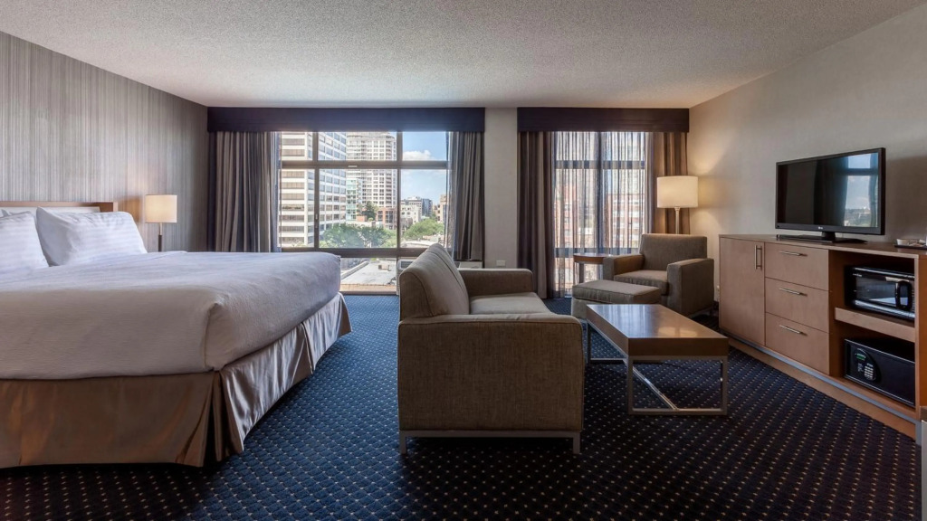 Holiday Inn Chicago North-Evanston by IHG