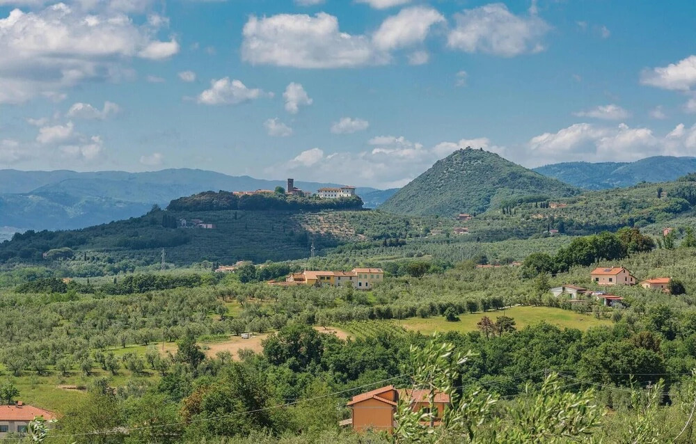 Amazing Apartment in Larciano PT With 1 Bedrooms, Internet and Outdoor Swimming Pool