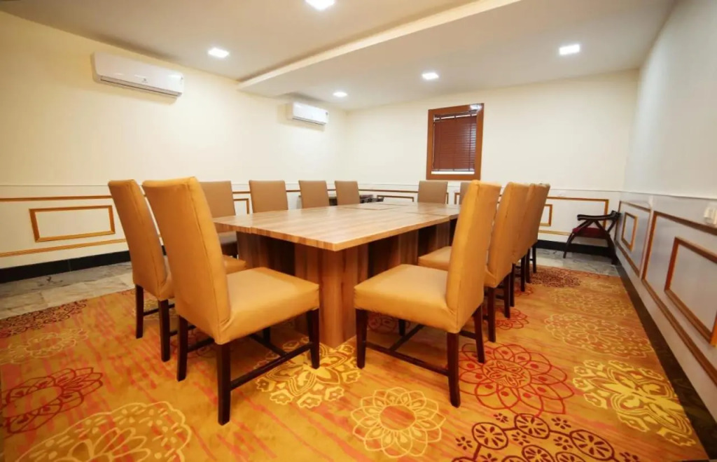 Banyan hotel&restro