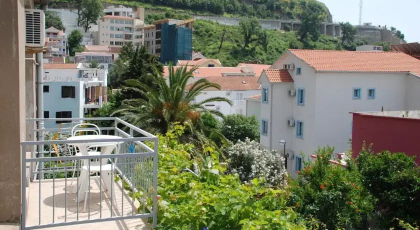 Apartments Slavica Rafailovici