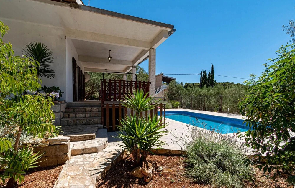 Stunning Home in Vela Luka With 2 Bedrooms, Wifi and Outdoor Swimming Pool