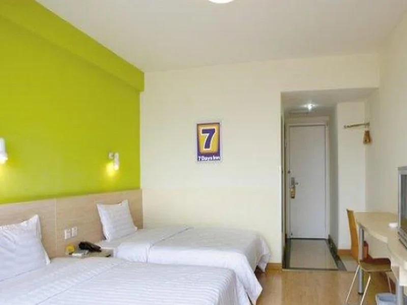 7 Days Inn Taiyuan Chang Feng Street Wal Mart Branch
