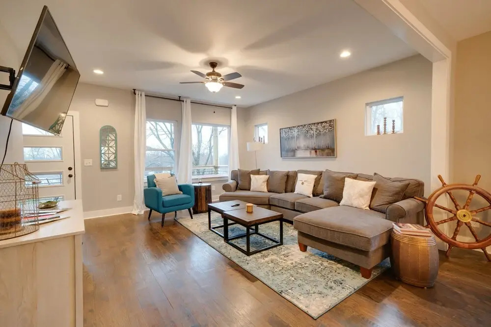 East Modern Home