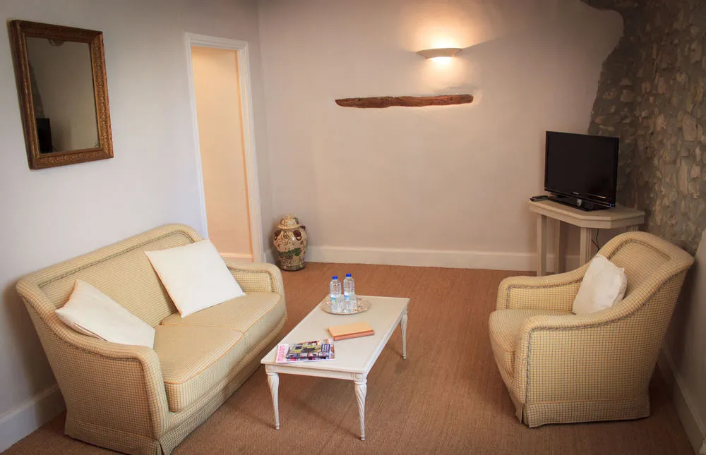 Les Carmes and spa