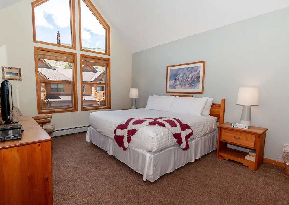 Snake River Village by Summit County Mountain Retreats