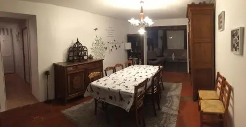 Chez Madame Titus