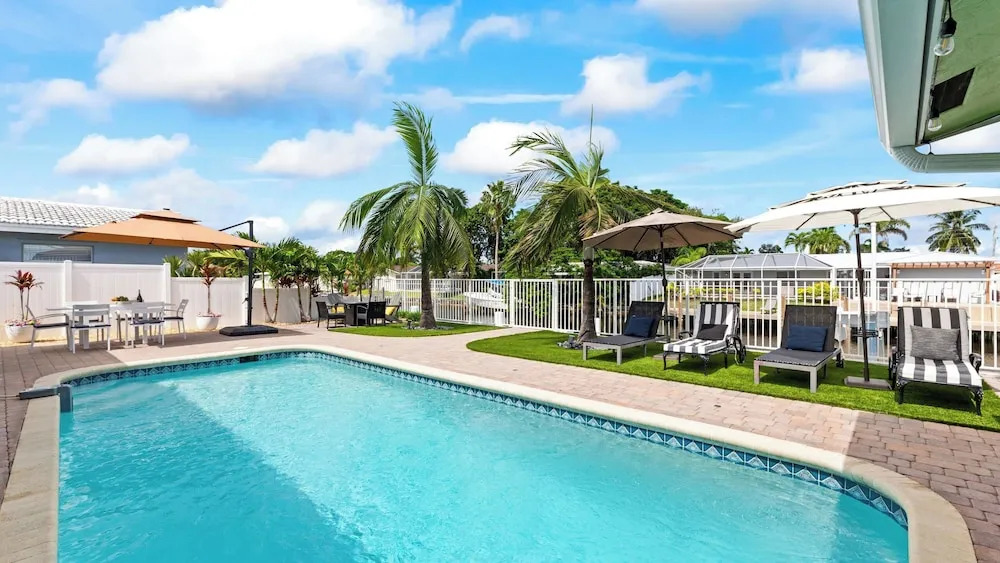 Hummingbird Harbor by Avantstay Pool + Game Room + Dock + Fire Pit + Outdoor Lounge Near Beach + Las Olas