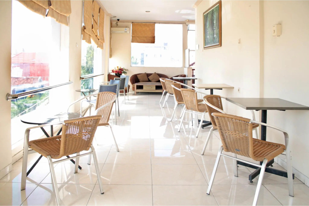 DPT 33 Budget Hotel