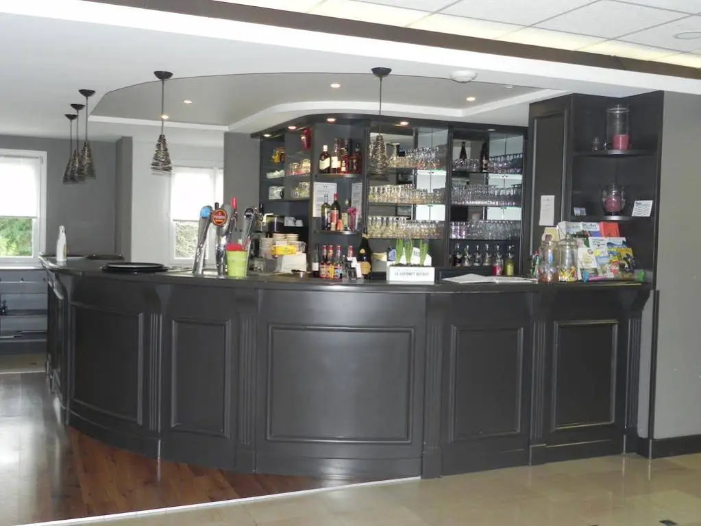 Le Bistroquet