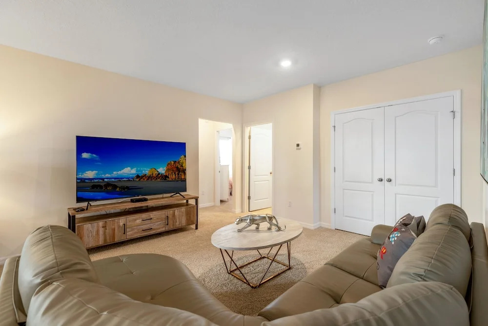Lake View Villa 6 Bedrooms