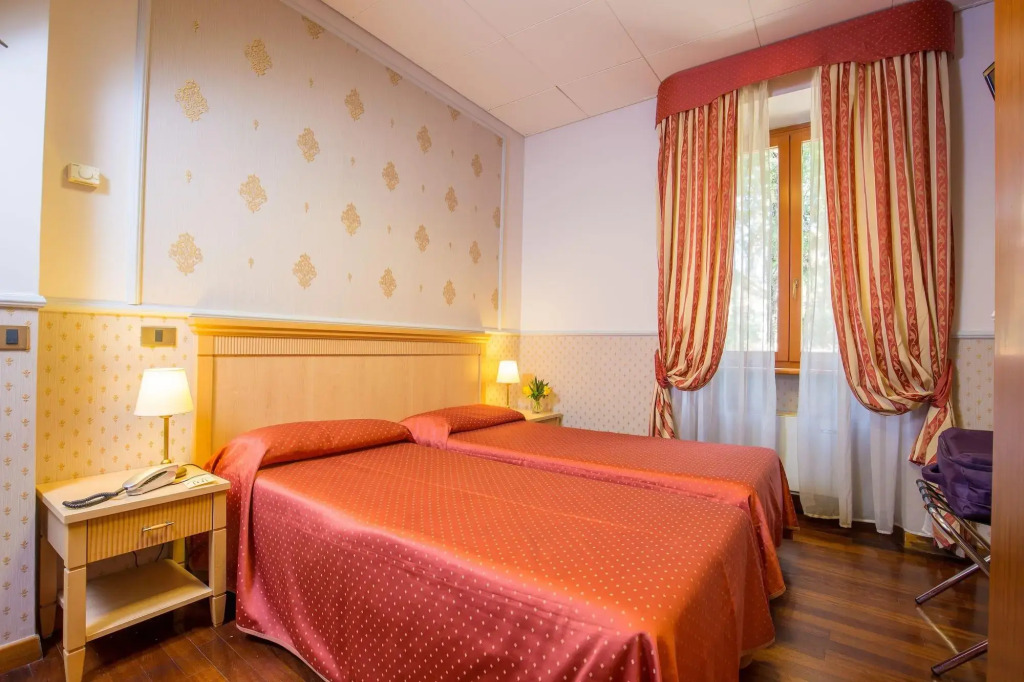 Hotel Arco Di Travertino