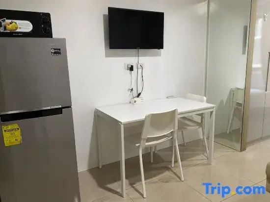 Shore residence - Near MOA NAIA - 915