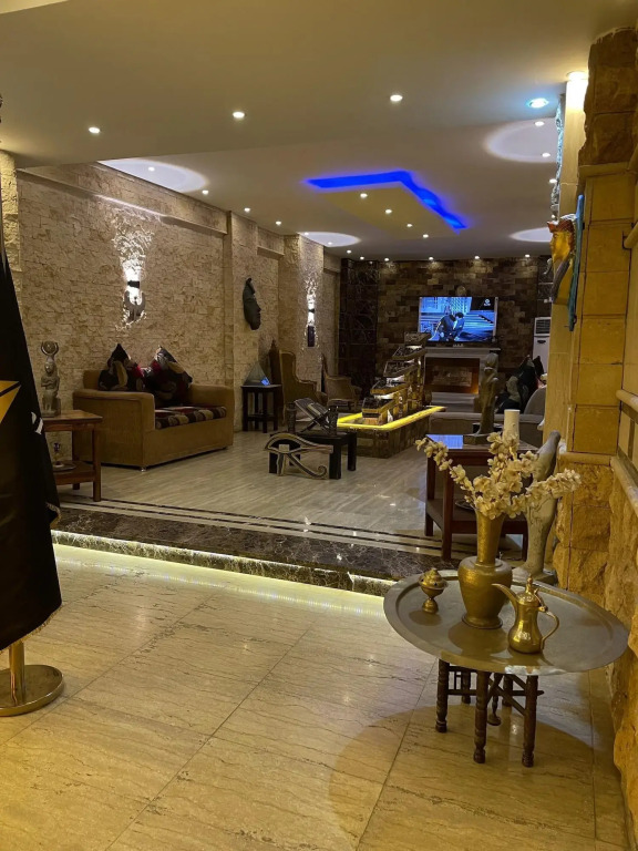 Sahara Pyramids Inn