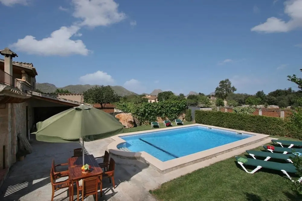 Villa - 5 Bedrooms with Pool - 103159