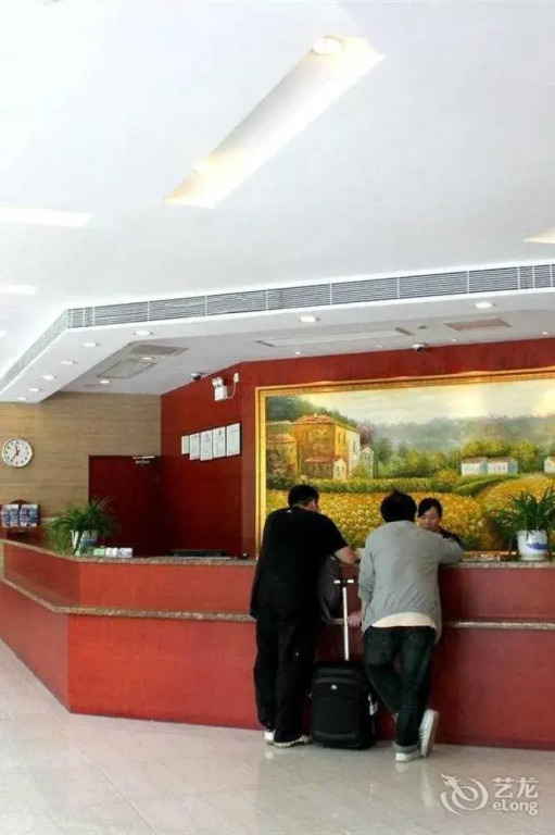 Hanting Express Hotel Zhuhai Gongbei Kouan