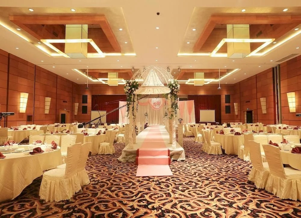 Huayang Plaza Hotel