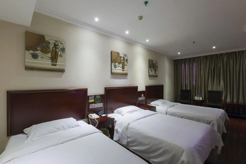 GreenTree Inn Jiangxi Yingtan Railway Station Square Business Hotel
