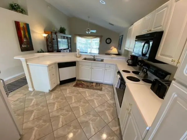 1938BEP - Golf front, split floor plan!