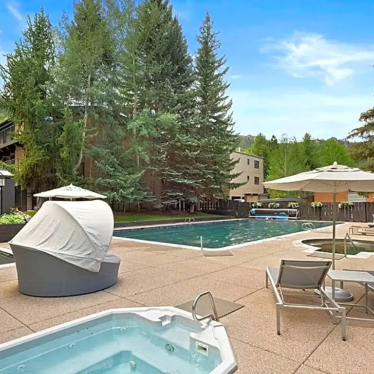 Cooper s Corner by Rove 2BR w Sauna Hot Tub