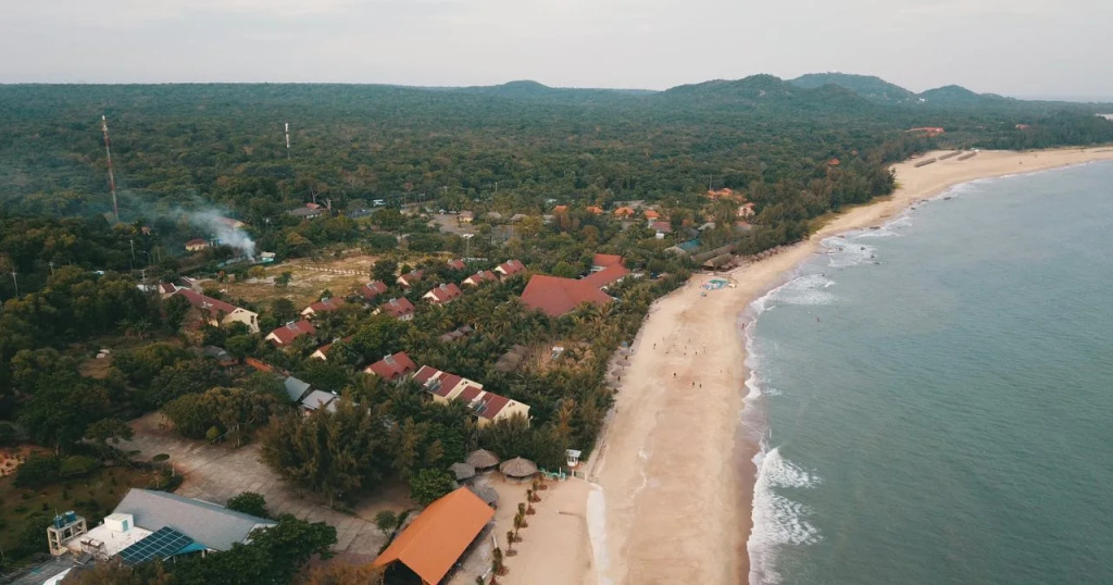 Huong Phong Ho Coc Beach Resort