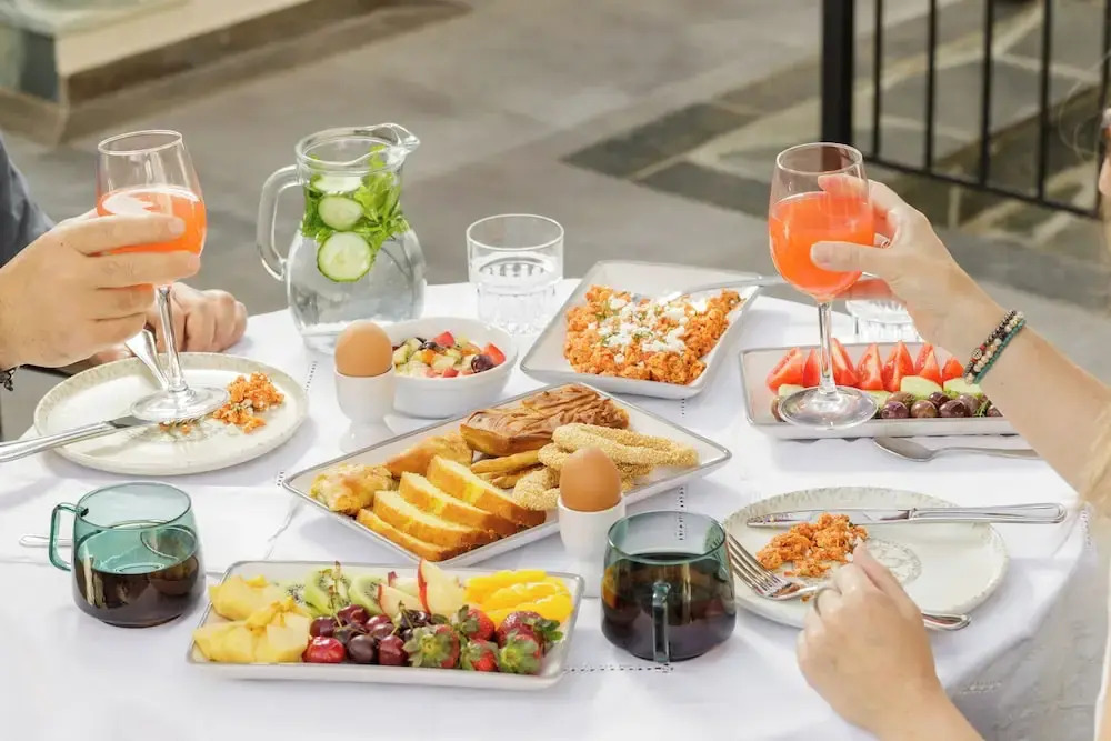 Meydani Suites
