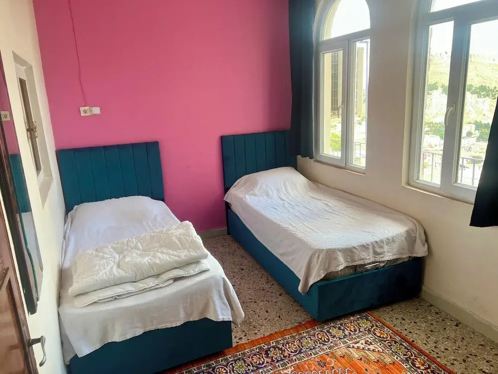 Rova Hostel