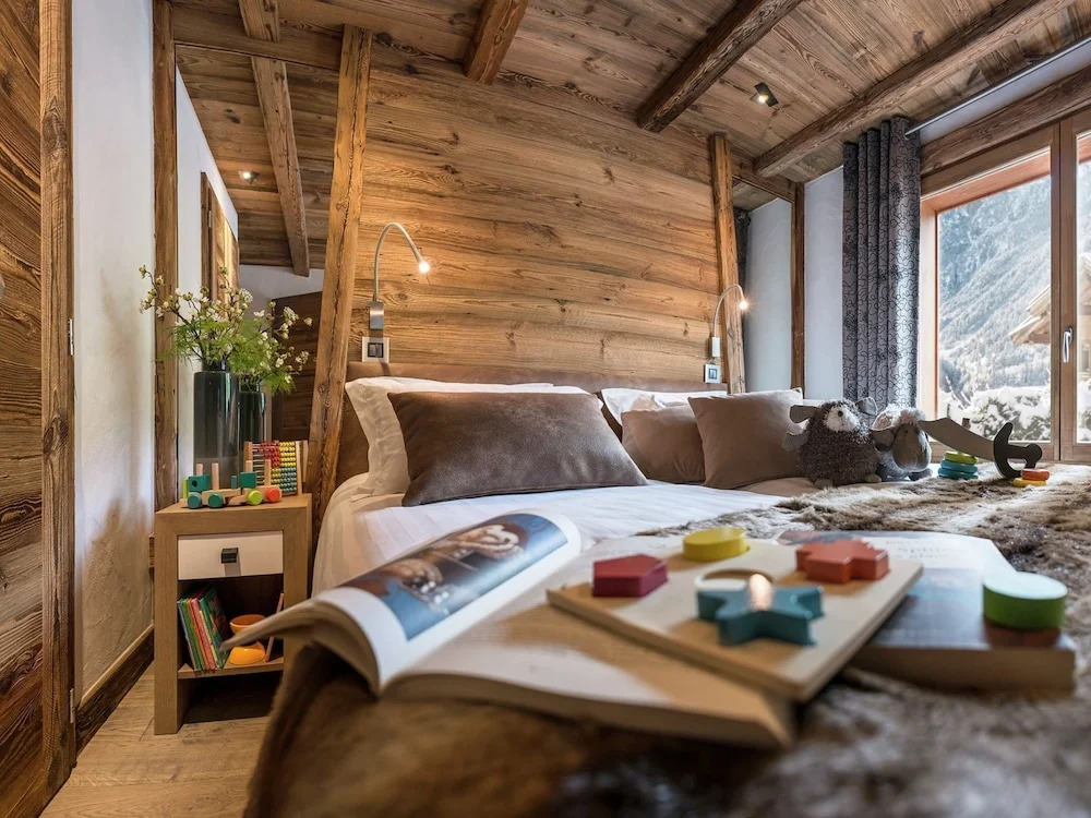 Rustic Apartment With Dishwasher, 150 m. From the Cableway