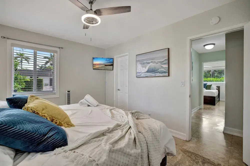Beach Duplex 3br Manor with Heated Pool