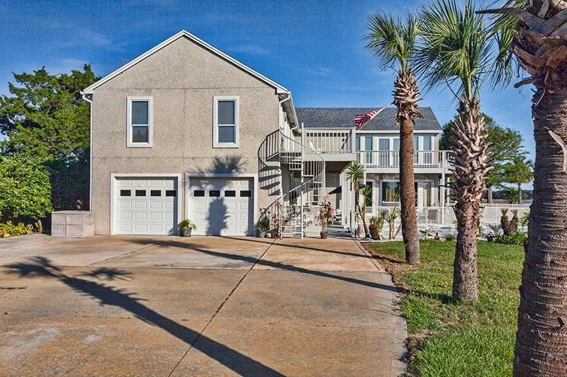 Buccaneer Retreat 6 Br home by RedAwning