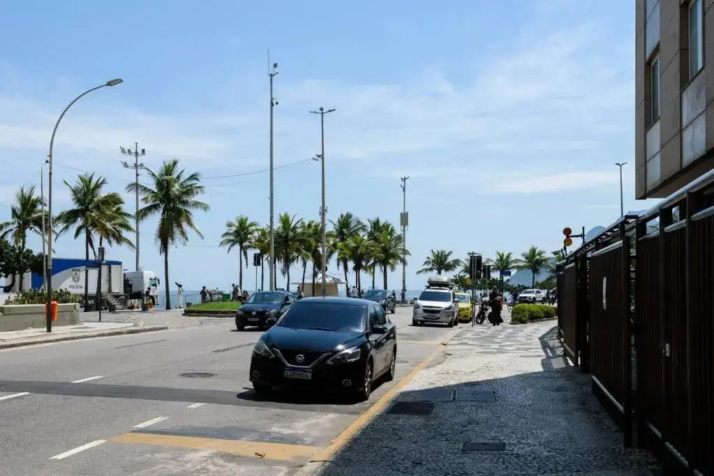 Apartamento confortável com localização privilegiada, 50 metros da praia do Arpoador