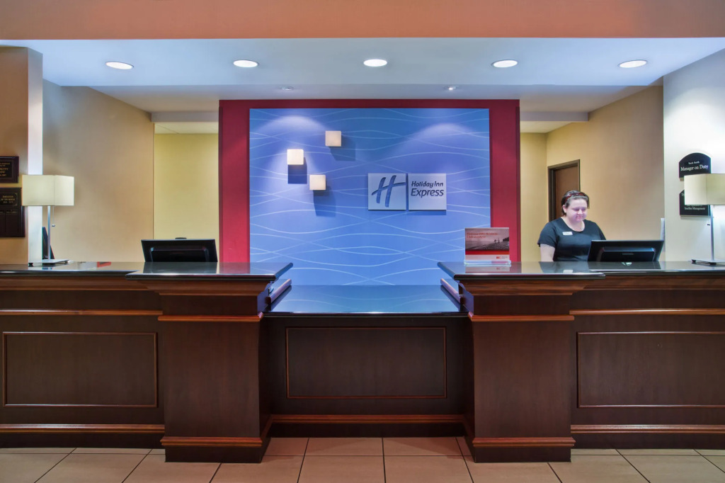 Holiday Inn Express Hotel & Suites Eugene Downtown - University by IHG