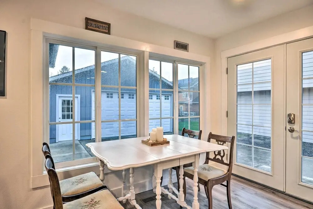 Modern Oregon House - 1/2 Mi From Rockaway Beach!