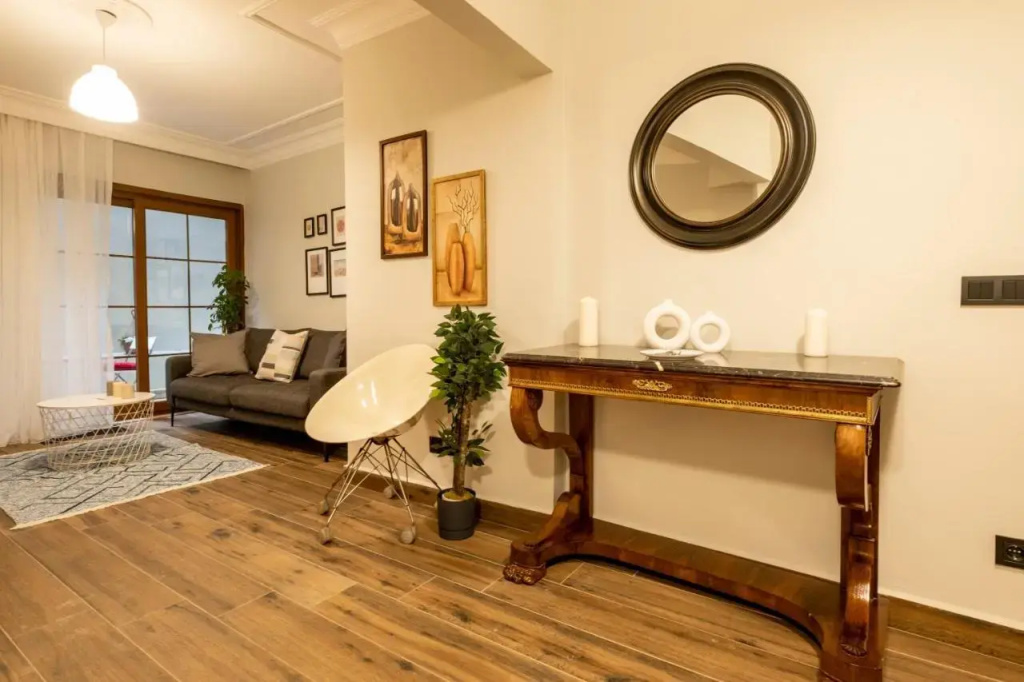 Spacious and comfy 2BR in the heart of Cihangir