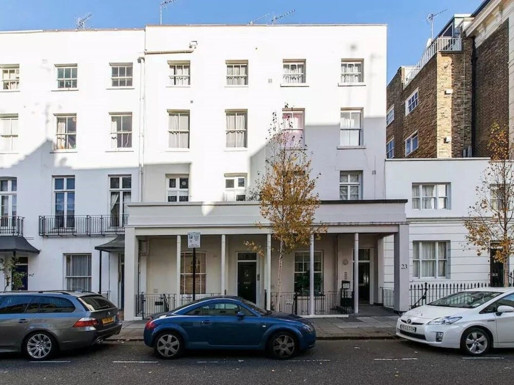 Modern 2 Bedroom Flat in Victoria - Zone 1