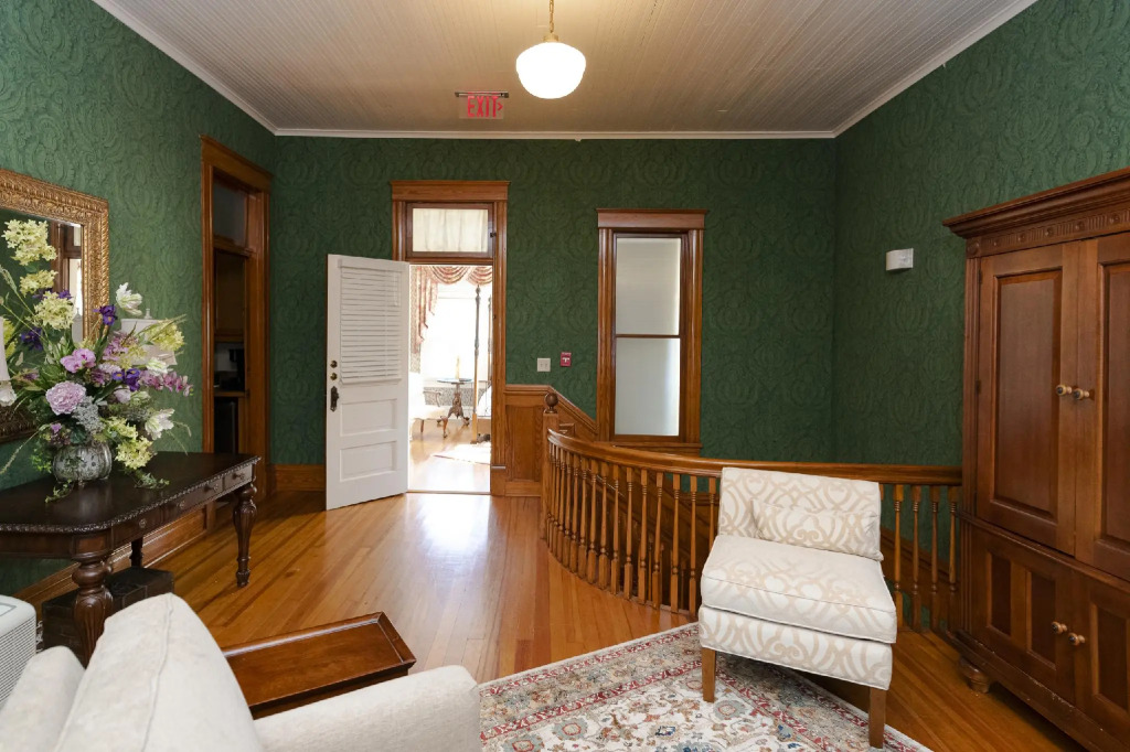 Captain Henderson House