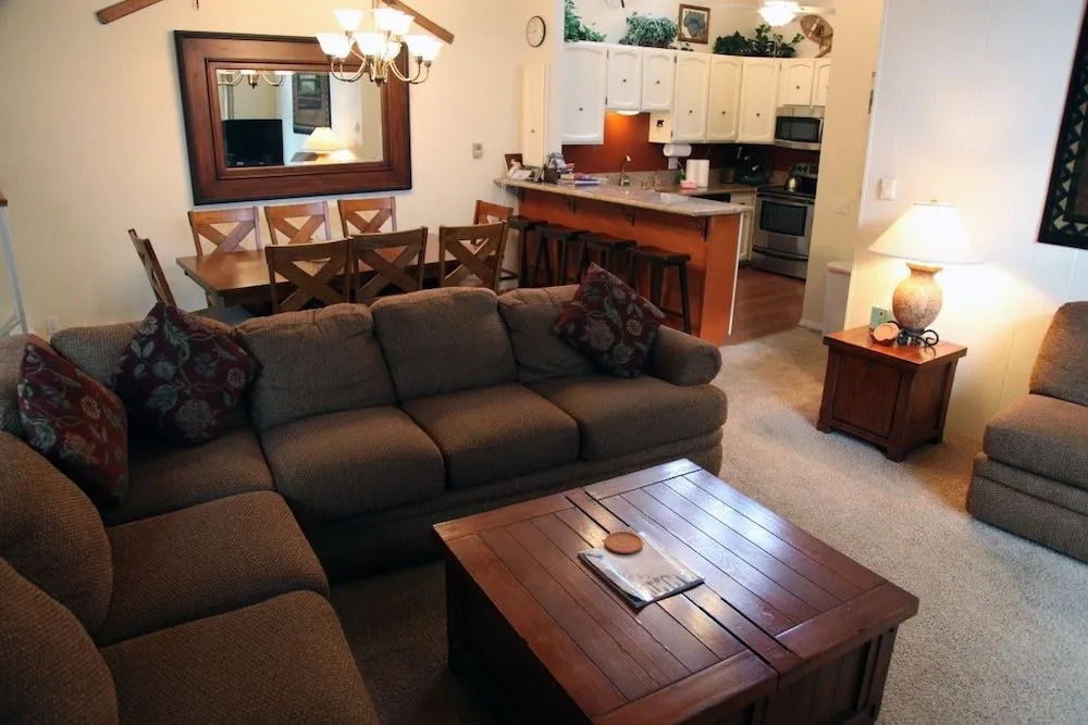 Chateau de Montagne 42 Spacious and Updated Family Townhome with Private Washer Dryer and Great Complex Amenities by RedAwning