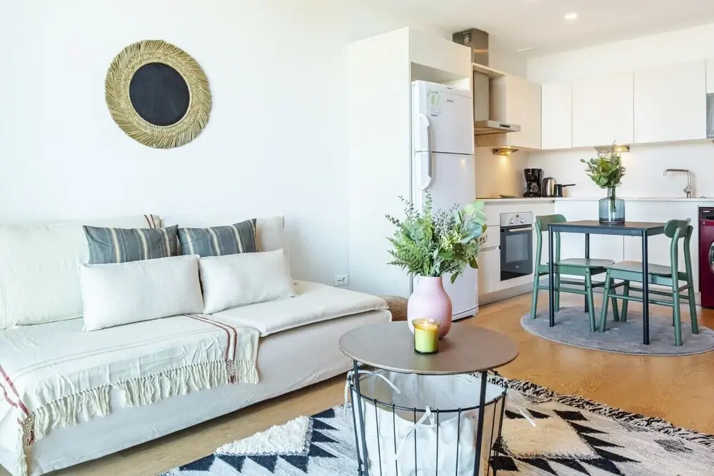 Modern Flat With Balcony Near Uniq Istanbul