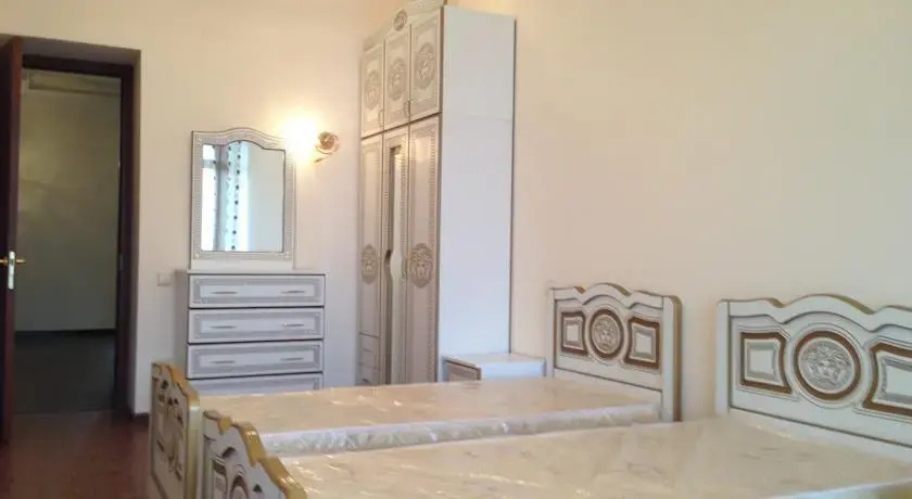FlatsInYerevan - Apartments on Hanrapetutyan Street
