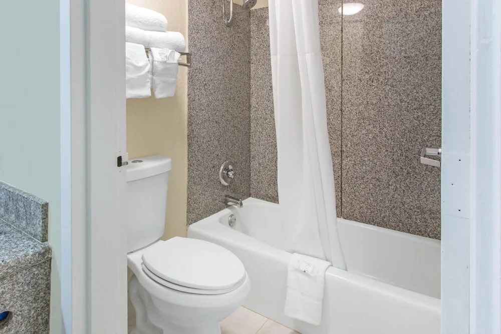 Clarion Hotel & Conference Center Tampa