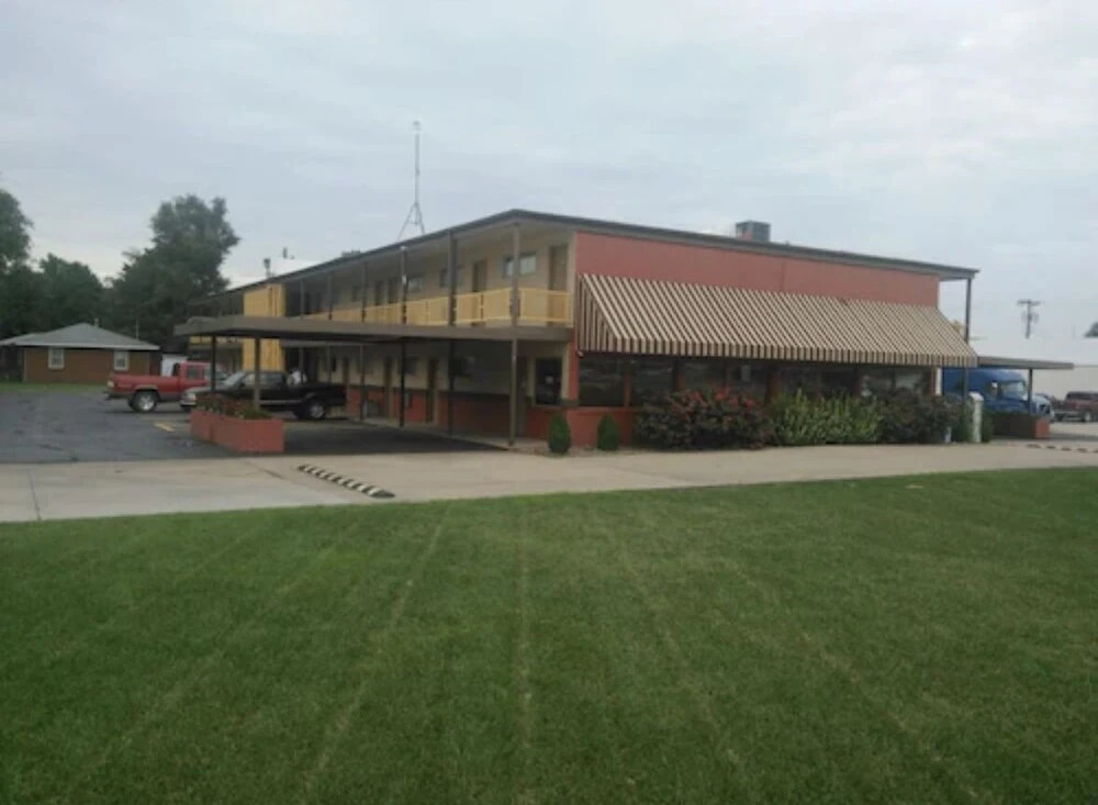Big Bend Travelers Inn